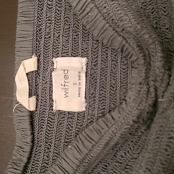 Aritzia Wilfred Scrunch Crop Top - Picture 3 of 4